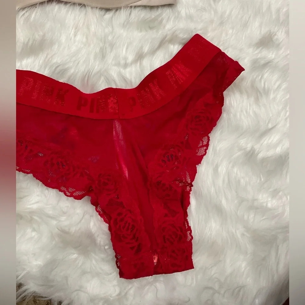 2000s PINK Victoria's Secret Red Floral Lace Bra Set - Picture 4 of 10